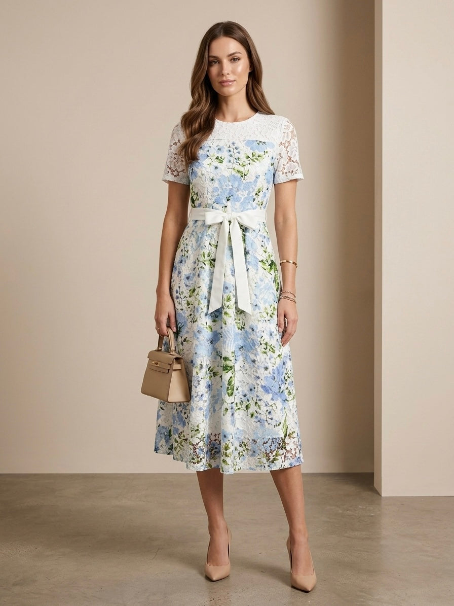 Vestido midi azul con encaje