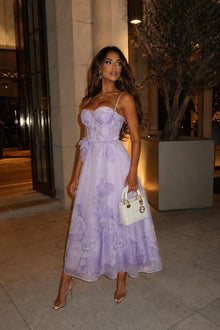vestido midi con flores 3D