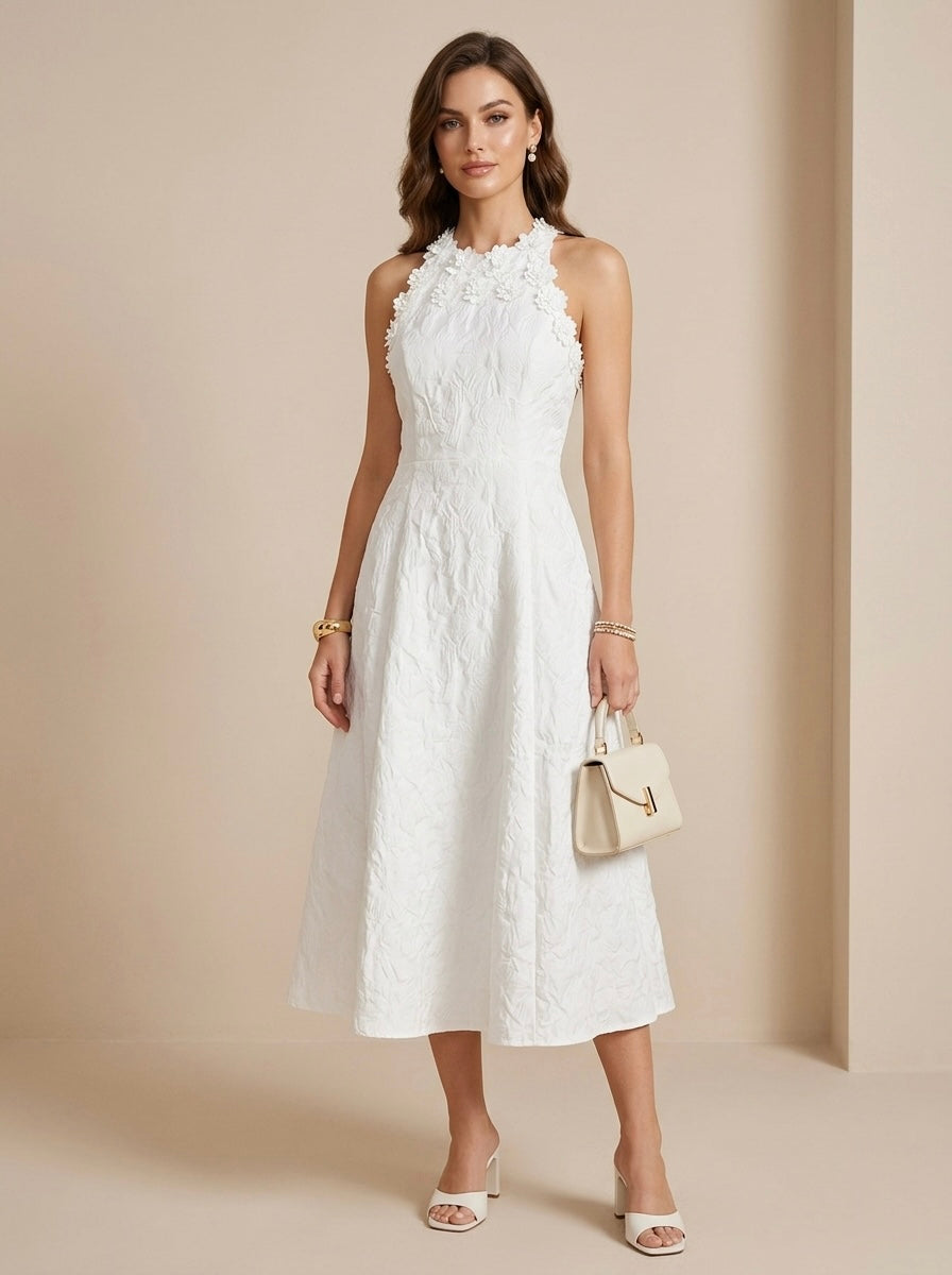 Vestido corto con flores de encaje
